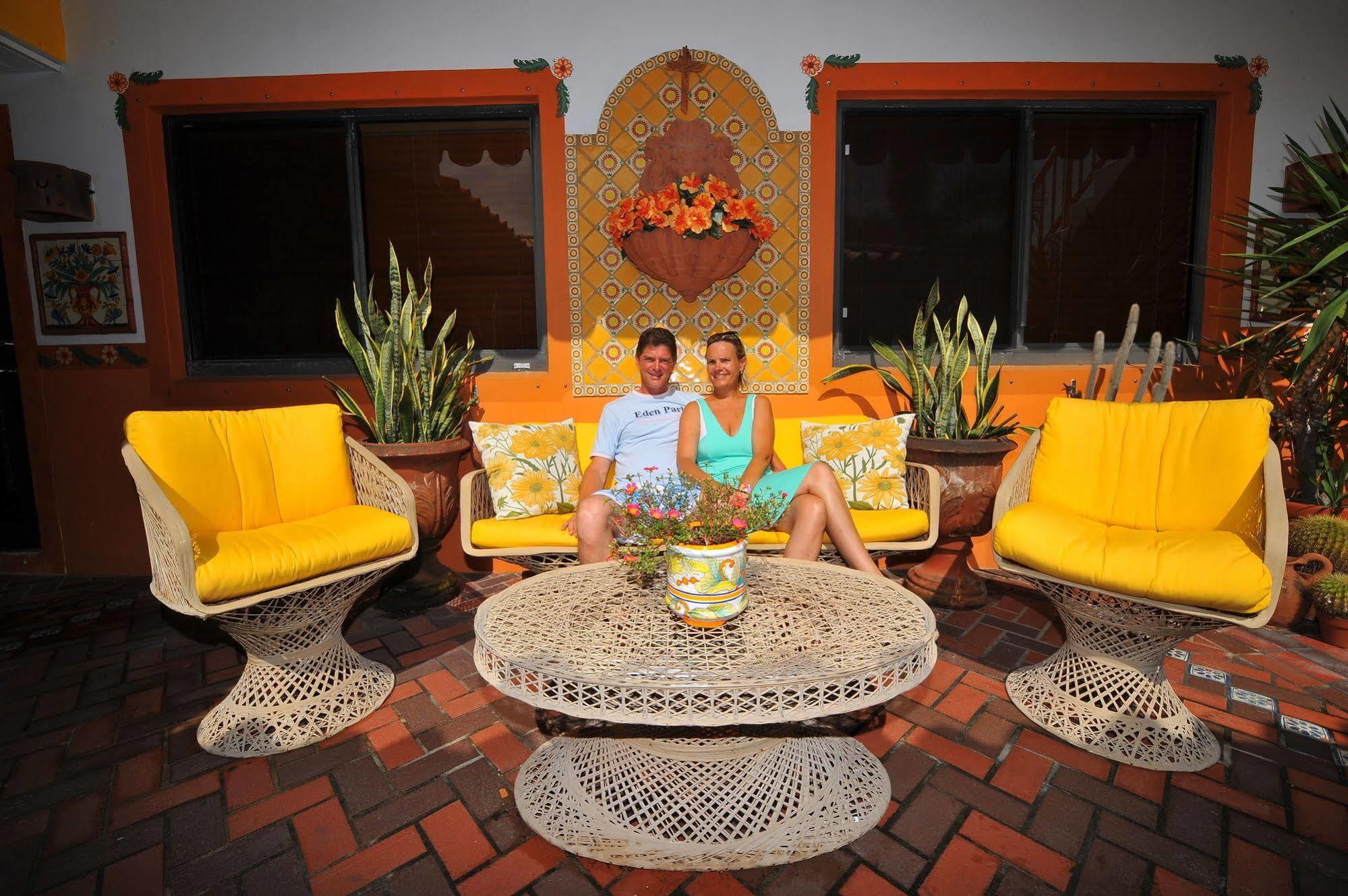 Blue Seas Courtyard Hotel Lauderdale-by-the-Sea Eksteriør billede